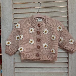 The Blueberry Hill Baby Sweater & Hat Size 6-12 months - Pink w/beige daisies